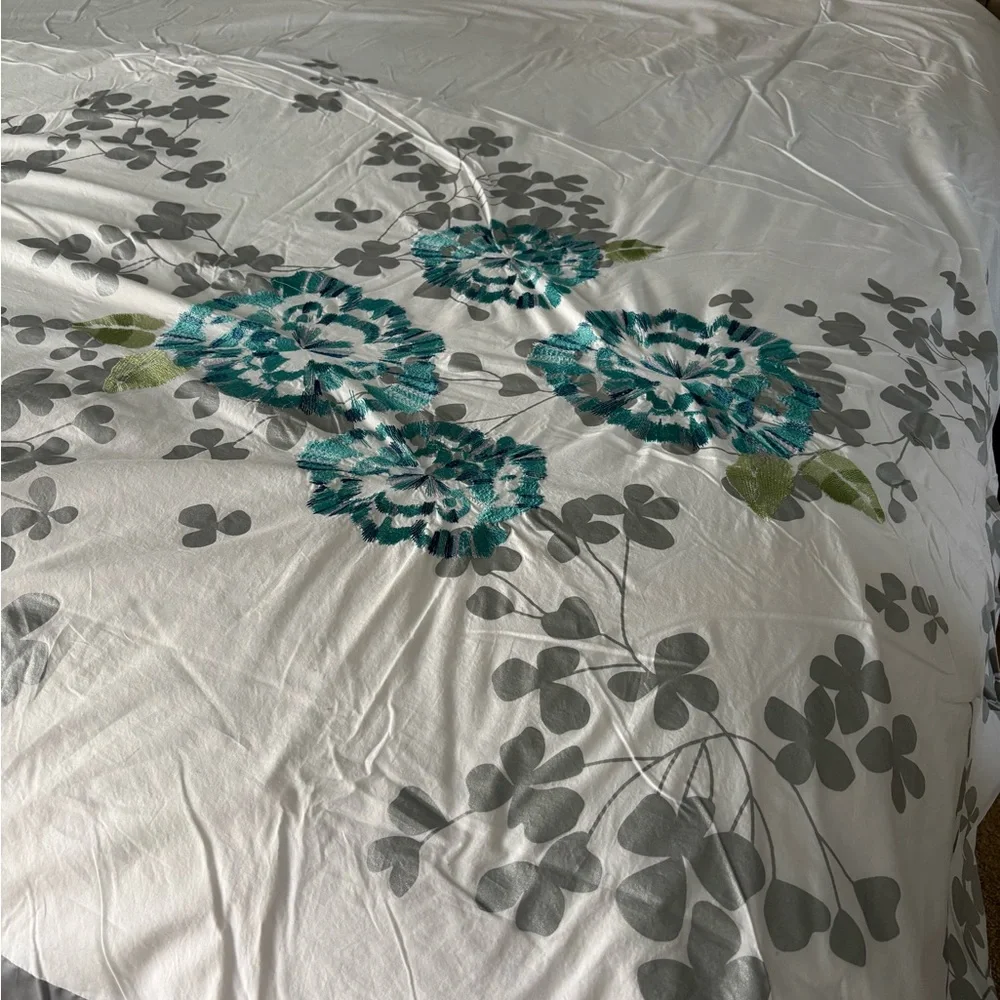 Floral Duvet Cover - White, Gray, and Blue